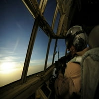 23. aprila - pilot C. Hercules skenira horizont tokom aerodrome za podršku operaciji koja traže slobodu. Print plakata