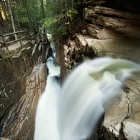 Nova Engleska, New Hampshire, Bijele planine, Sabbaday Falls, šumski vodopad. Print plakata