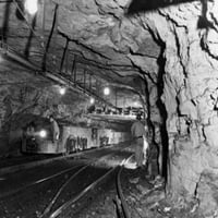 Vlak u rudniku uglja, rudnik uglja Robena, Pennsylvania, USA Poster Print