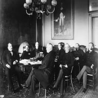 Cleveland kabinet, 1889. Ngrover Cleveland, 22. i 24. predsjednik Sjedinjenih Država i njegov kabinet. Fotografiran 1889. Poster Print by